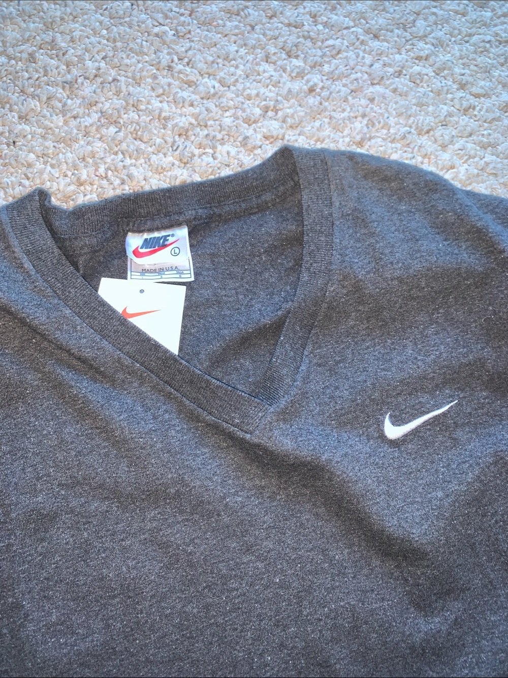Nike v-neck short sleeve grey Men’s 90’s 100% Cotton shirt large jersey